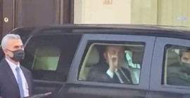 Çavuşoğlu, Uruguay'daki Ermenilere bozkurt işareti yaptı