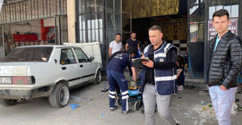Tamir için çıktığı sundurmadan düşen işçi yaralandı