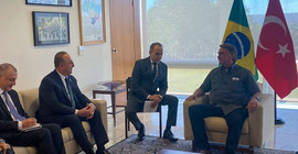 Çavuşoğlu, Brezilya lideri Jair Bolsonaro ile görüştü