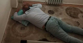 Mesaide uyuyan lise müdürünün fotoğrafını çekenlere soruşturma açıldı