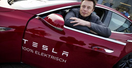 Elon Musk, 4 milyar dolarlık Tesla hissesi sattı