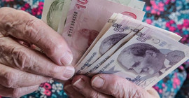 Emekli ikramiyesi 4 yılda 250 dolardan 74 dolara düştü!