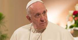 Papa Francis istifa mektubunu çoktan imzaladığını açıkladı