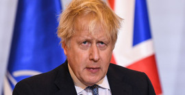 Boris Johnson: Putin'in yenilmez olduğu efsanesine son verdiniz