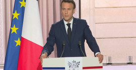 Macron için yemin töreni: En büyük devlet nişanı taktim edildi