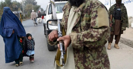 Taliban'ın son talimatı: Kadınlar baştan aşağı örtünecek, önemli işleri yoksa evde oturmaları daha uygun