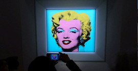 Andy Warhol'un Marilyn Monroe portresi 20. yüzyılının en pahalı sanat eseri oldu