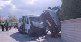 Konya'da iki okul servisi çarpıştı: 9'u öğrenci 14 yaralı