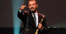 Adana film eleştirmenlerini ters köşe yaptı