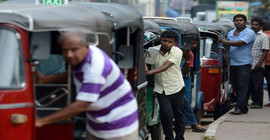 Sri Lanka başbakanı ülkenin bir günlük petrolü kaldığını duyurdu