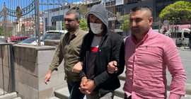 15 yaşındaki genç, 'sevgilisi var' diye annesini öldürdü