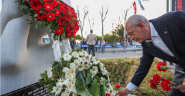 Kılıçdaroğlu, Çerkes Anıtı'na çelenk bıraktı