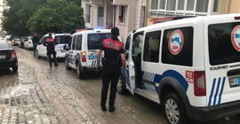 Düğün konvoyundaki cip, bahşiş isteyen çocuğa çarptı