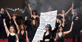 Cannes Film Festivali’nde erkek şiddeti protestosu