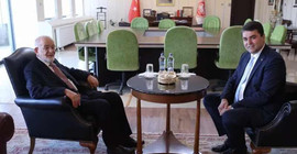 Temel Karamollaoğlu, Gültekin Uysal'la görüştü