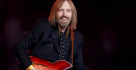Ünlü rock müzik santçısı Tom Petty yaşamını yitirdi