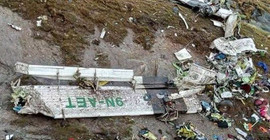 Nepal'de kaybolan 22 yolculu uçağın enkazı bulundu