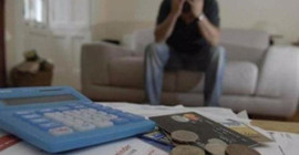 Geliri eriyen yurttaş borçlanarak ayakta duruyor