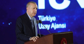 Erdoğan'dan, uzay başvurusu için yaşı tutmayan liseliye: Yaşını büyütürüz