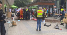 Berlin'de araç kalabalığın arasına daldı: 1 ölü, 30 yaralı