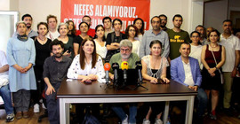 Gazetecilerden gözaltılara ortak tepki: Durum gerçekten vahim ve gazetecilik boğulmak isteniyor