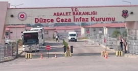 Düzce Cezaevi'nde koğuş baskını ve hakaret