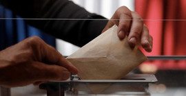 Fransa'da halk, genel seçimin ilk turu için sandık başında