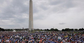 ABD'de binlerce kişi silahlanmaya karşı yürüdü