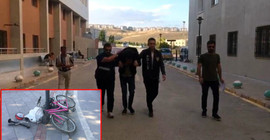 Bisiklet çalan kişi, polisi maket bıçağıyla yaraladı