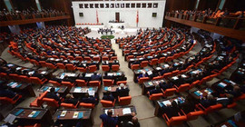 Sansür yasası AKP'liler arasında da endişe yarattı: 29. maddeye itiraz