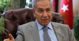 Bülent Arınç'tan Mehmet Metiner'e: Senin omurgan üç kıkırdaktan ibaret