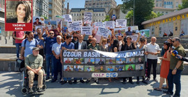 Tututuklu 16 Kürt gazeteci için İstanbul'da eylem