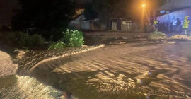 Bolu'da dereler taştı, ev ve iş yerlerini su bastı