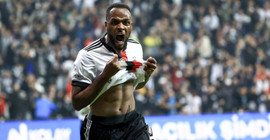 Beşiktaş'a veda eden Cyle Larin, Premier Lig'de forma giyecek