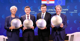 Hırvatistan resmen Euro Bölgesi'ne katıldı, euroyu kabul eden 20'nci üye oldu