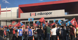 Mikropor işçileri: Çalışan arkadaşlara gözdağı verdiği için sendikaya üye olamıyorlar