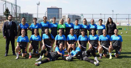 Erkek futbol takımı küme düşen Rizespor, kadın futbol takımını kapattı