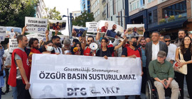 Gazetecilerden tutuklu meslektaşları için eylem: Hakikatin kalemi kırılamaz