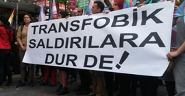 İzmir'de yolda sohbet eden trans kadınlar darp edilerek gözaltına alındı