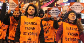 AYM kararı: Bildiri dağıtmak ve tişört giymek çevreye zarar vermez
