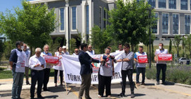 TTB toplanan imzaları bakanlığa iletti: Sağlığınız için hekimlere kulak verin