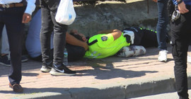 Trafik denetlemesi yapan polise otomobil çarptı