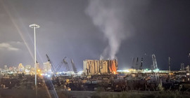Beyrut'ta iki yıl önce patlayan silo yıkıldı