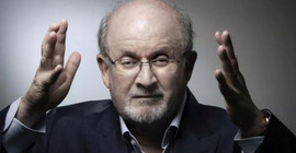 İngiliz yazar Salman Rüşdi, saldırıya uğradı