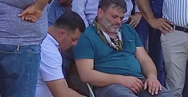 Kiracısından kalan çekyatı atarken, çocuğunun ölümüne neden oldu
