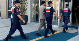 Sürat teknesiyle Midilli'ye kaçma hazırlığındaki 2 'FETÖ şüphelisi' yakalandı