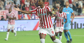 Trabzonspor, Antalyaspor'a farklı yenildi