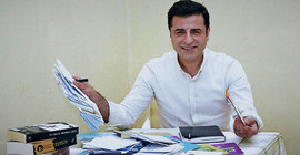Selahattin Demirtaş Türkiye partisini yazdı