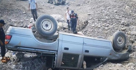 Bartın'da Orman İşletme Şefliğine ait kamyonet devrildi: 3 yaralı