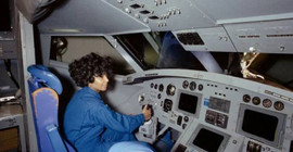 'Star Trek' oyuncusu Nichelle Nichols'ün külleri, uzaya gönderilecek